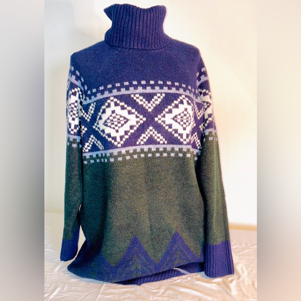 TWIK Long Turtleneck